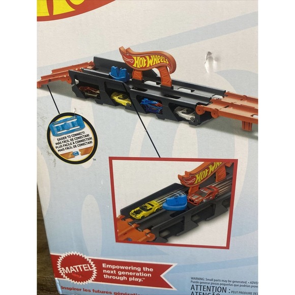 Hot Wheels City Speedway Hauler GVG37 Transforms Into 6 Ft. Long 2 Car Racetrack - Picture 8 of 16